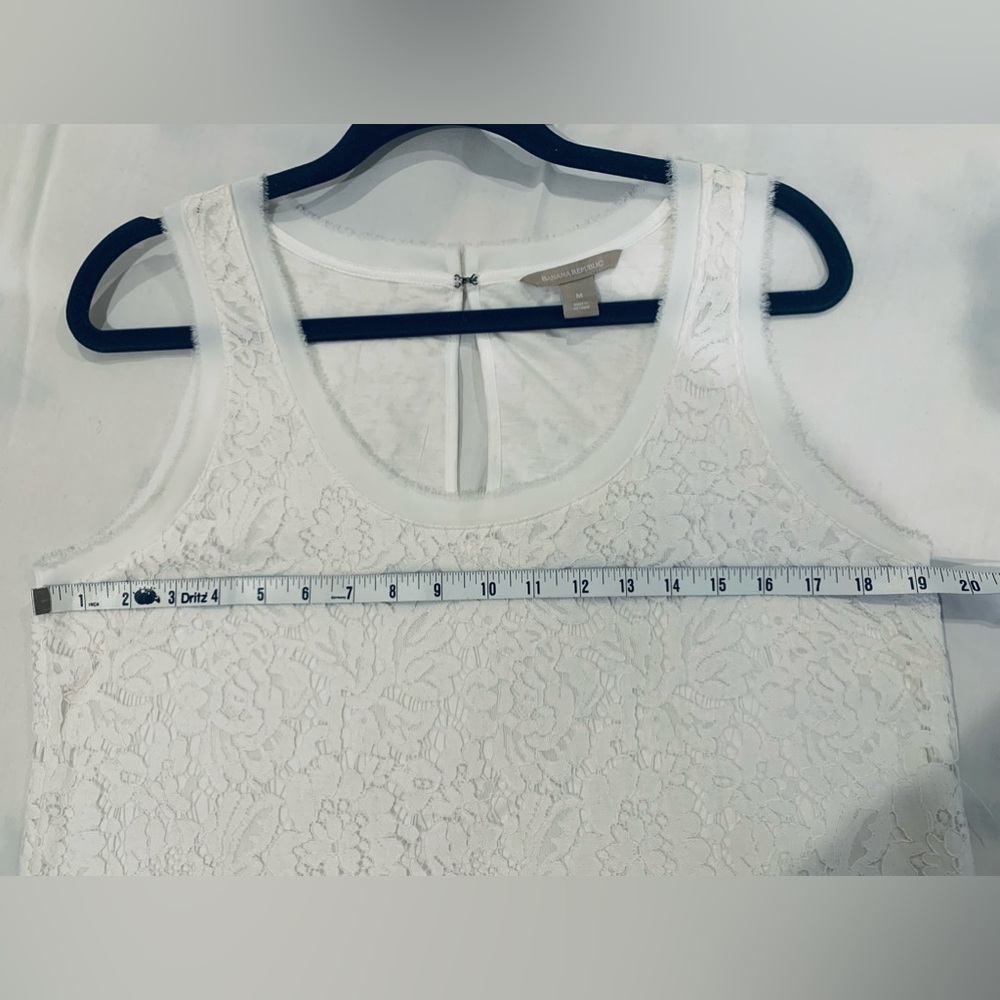 BANANA REPUBLIC, Lace Tops with Lining in Black & White - Picture 14 of 15